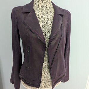 Melanie Lyne open jacket